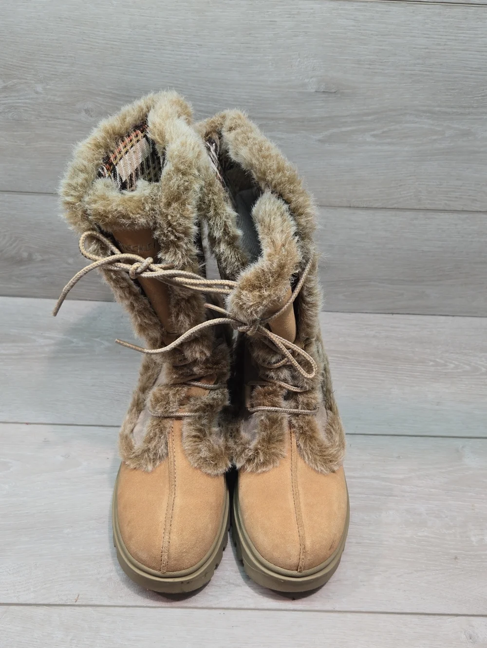Vintage Skechers Women 45708 Faux-Fur Lace-Up Winter Boots Suede Upper 7.5 Shoes